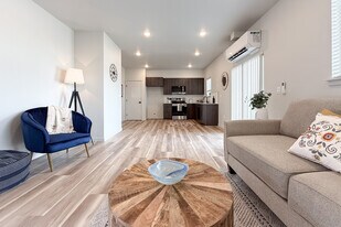 Grandridge Meadows Lofts in Grandview, WA - Building Photo