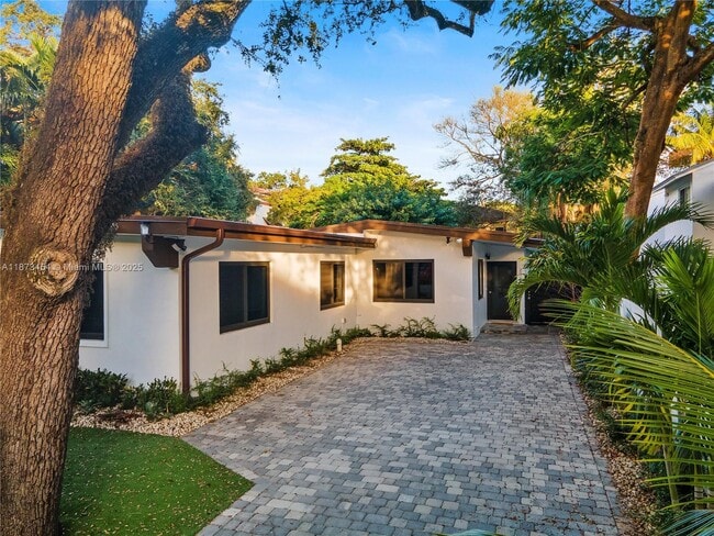 property at 2917 Center St