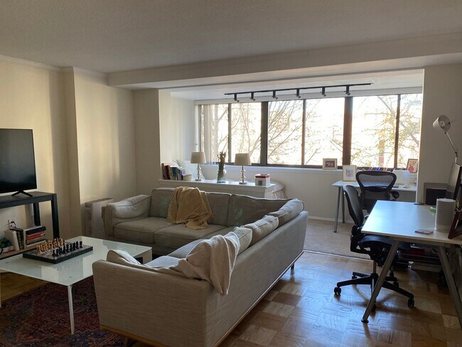 9 Hawthorne Pl, Unit 7F in Boston, MA - Building Photo - Building Photo
