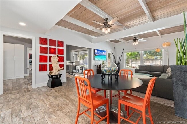 530 S Manor Dr in Stuart, FL - Building Photo - Building Photo