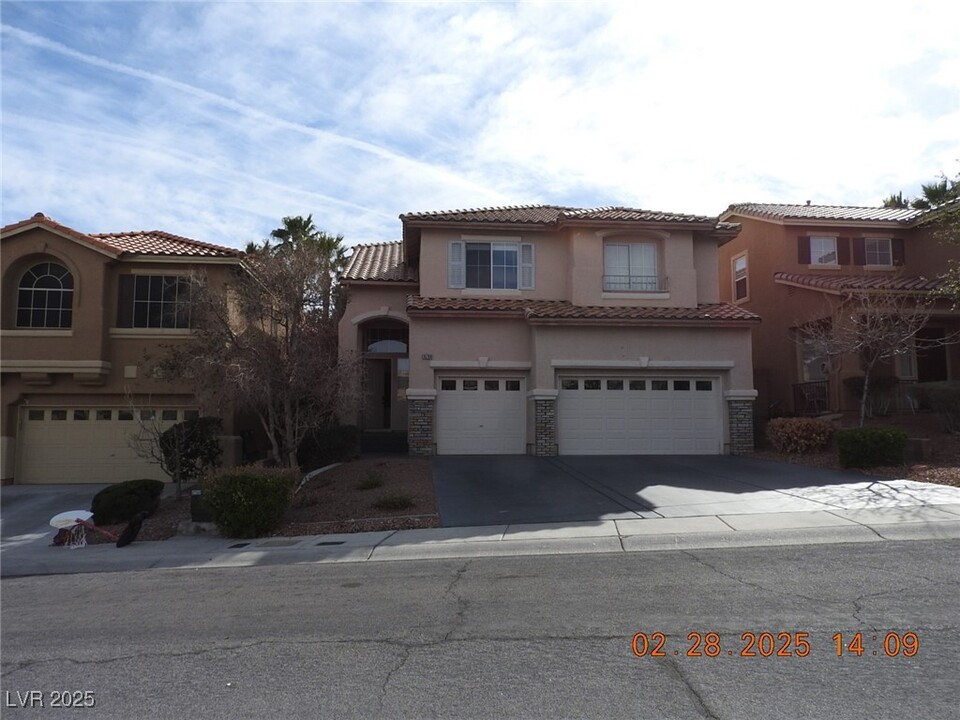 10709 Silver Pyramid Ct in Las Vegas, NV - Building Photo