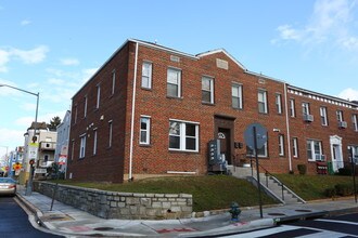 453 Manor Pl NW in Washington, DC - Building Photo - Building Photo