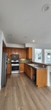 2231 Aquatic Ct in San Leandro, CA - Foto de edificio - Building Photo