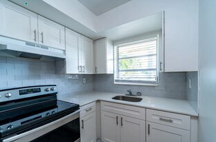 4152 SW 24th Ct in Fort Lauderdale, FL - Building Photo