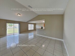 530 Peace Dr in Kissimmee, FL - Foto de edificio - Building Photo