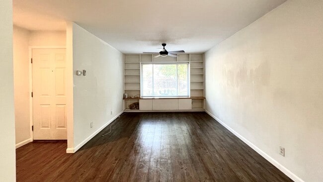 203 Dora St in San Antonio, TX - Building Photo - Building Photo