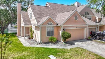 3611 Pine Knot Dr in Valrico, FL - Building Photo