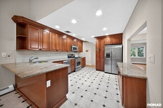 15 Castle Ct in Thiells, NY - Building Photo - Building Photo