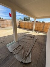 301 Stork Ct in Delano, CA - Building Photo - Building Photo