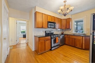 29 Worcester St in Belmont, MA - Building Photo - Building Photo