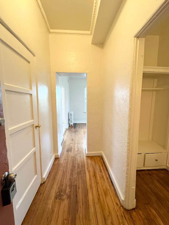 901 S Kingsley Dr in Los Angeles, CA - Building Photo