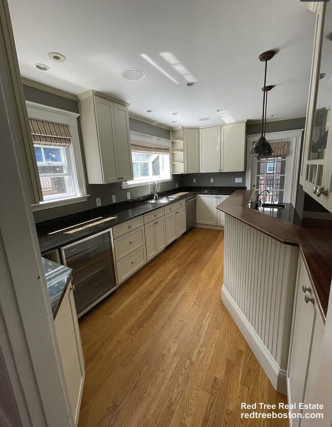 36 Gerald Rd, Unit 2 in Boston, MA - Foto de edificio - Building Photo