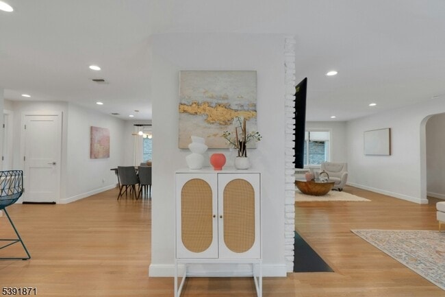 117 Sagamore Rd in Millburn, NJ - Building Photo - Building Photo