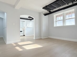 36 Hanna St W in Windsor, ON - Building Photo - Building Photo