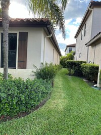 5506 Useppa Dr in Ave Maria, FL - Foto de edificio - Building Photo