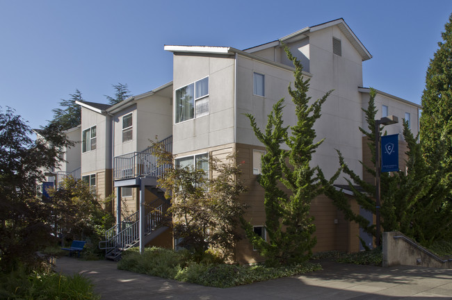 Coates Apartments in Portland, OR - Building Photo - Building Photo