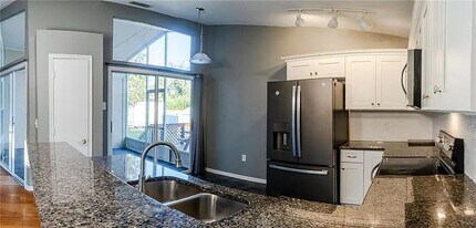 2262 Garden Chase Dr in Lakeland, FL - Building Photo - Building Photo