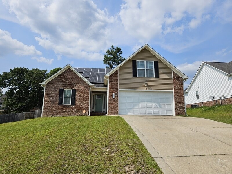 37 Rockingham St in Spring Lake, NC - Building Photo