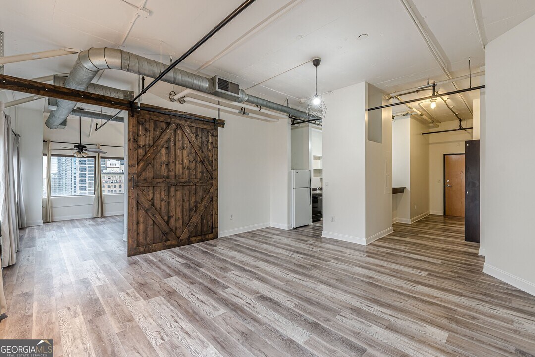 120 Ralph McGill Blvd NE in Atlanta, GA - Building Photo