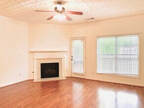 787 Brookside Parc Ln in Avondale Estates, GA - Building Photo - Building Photo