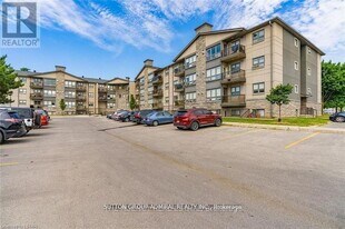 5 Jacksway Crescent in London, ON - Building Photo