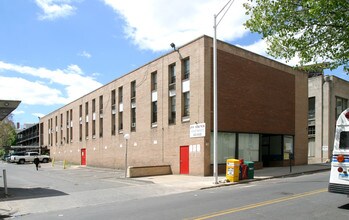 City Place Apartments in New Britain, CT - Building Photo - Building Photo