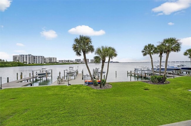 160 Marina Del Rey Ct in Clearwater, FL - Building Photo - Building Photo