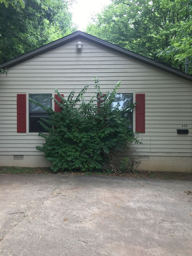 property at 432 S Buchanan Ave