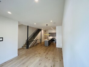 713 S Logan St in Denver, CO - Building Photo - Building Photo