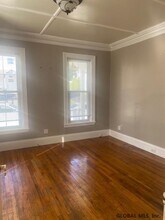 90 Catherine St-Unit -1 in Saratoga Springs, NY - Building Photo - Building Photo