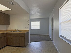 14193 Old Olga Rd in Ft. Myers, FL - Foto de edificio - Building Photo
