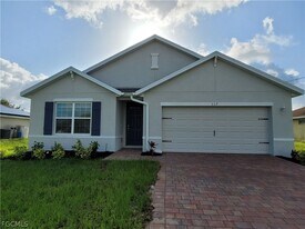 337 SW 30th Ave in Cape Coral, FL - Building Photo