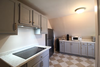 800 Monroe Ave in Scranton, PA - Foto de edificio - Building Photo