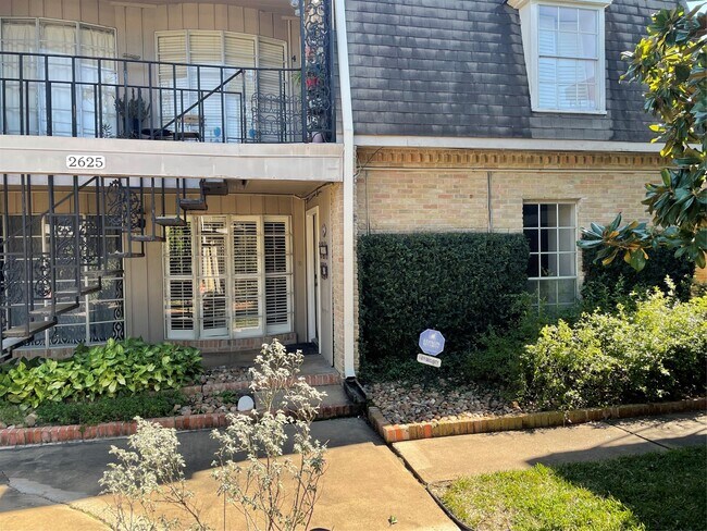 2625 Marilee Ln in Houston, TX - Building Photo - Building Photo