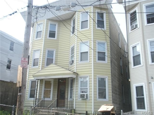 106 Oliver Ave in Yonkers, NY - Building Photo