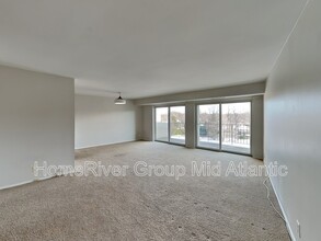 9039 Sligo Creek Pkwy in Silver Spring, MD - Building Photo - Building Photo