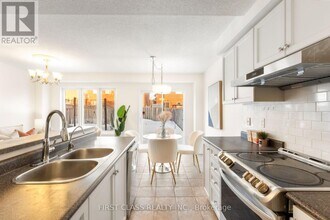 26 Tara Crescent in Markham, ON - Building Photo - Building Photo