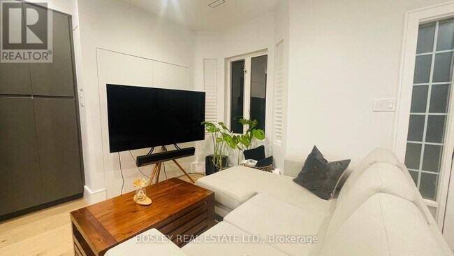 38 Jackson Pl in Toronto, ON - Building Photo - Building Photo