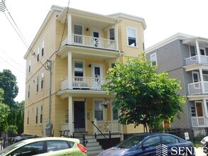 142 Dudley St, Unit 142 Dudley St in Cambridge, MA - Building Photo - Building Photo