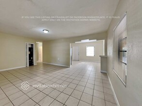 2478 NW 95th Terrace, Unit 113-1D in Miami, FL - Building Photo - Building Photo