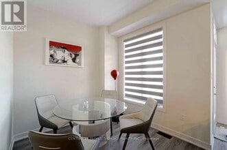 590 N Service Rd in Hamilton, ON - Building Photo - Building Photo