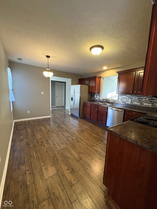 5318 Wood Hollow Dr in Indianapolis, IN - Building Photo - Building Photo