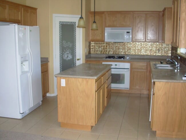 260 Dahlia St in Nipomo, CA - Building Photo - Building Photo