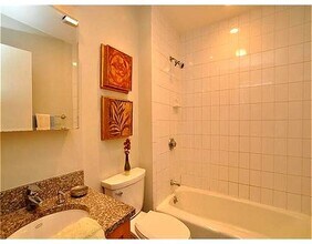 615 Massachusetts Ave, Unit 1 in Boston, MA - Building Photo - Building Photo