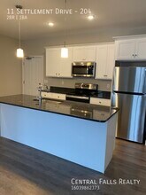 11 Settlement Dr in Dover, NH - Building Photo - Building Photo