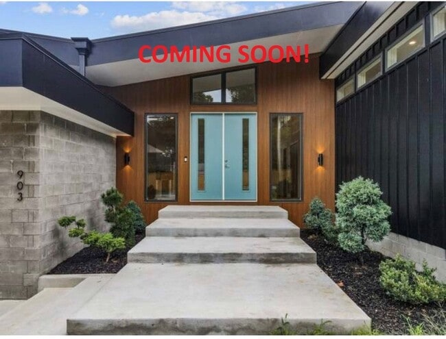 property at 903 Oak St