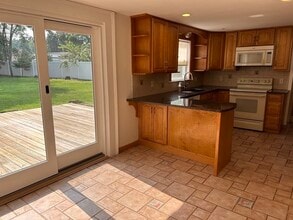 4 Rutledge Rd in Natick, MA - Building Photo - Building Photo