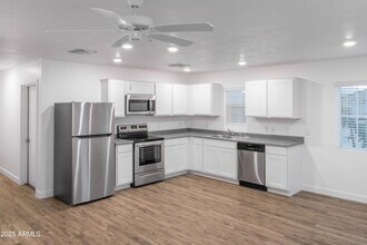 12570 N Cotton Ln, Unit 0920 in Surprise, AZ - Building Photo - Building Photo