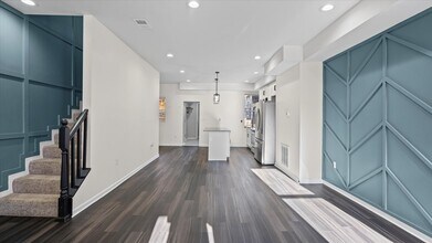 2308 Druid Park Dr in Baltimore, MD - Foto de edificio - Building Photo