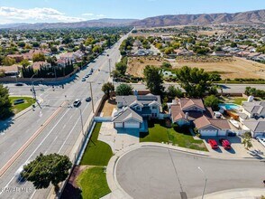 6002 Caleche Rd in Lancaster, CA - Building Photo - Building Photo